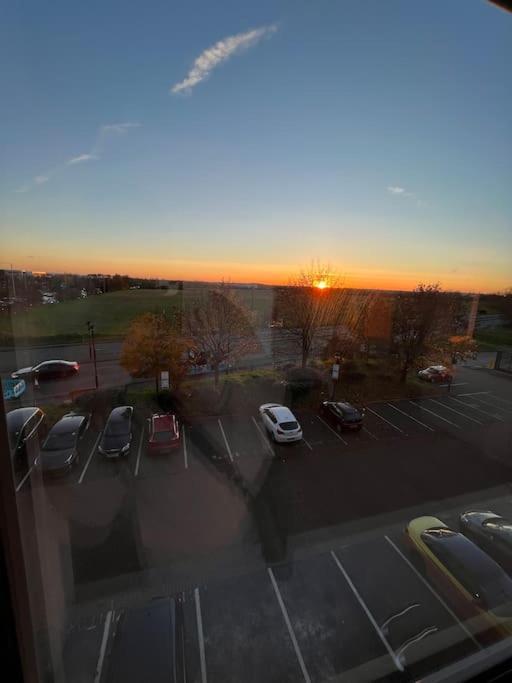 Luxx Apartment & Suites, London Heathrow Airport, Terminal 4, Piccadilly Underground Train Station Nearby! Hillingdon Dış mekan fotoğraf